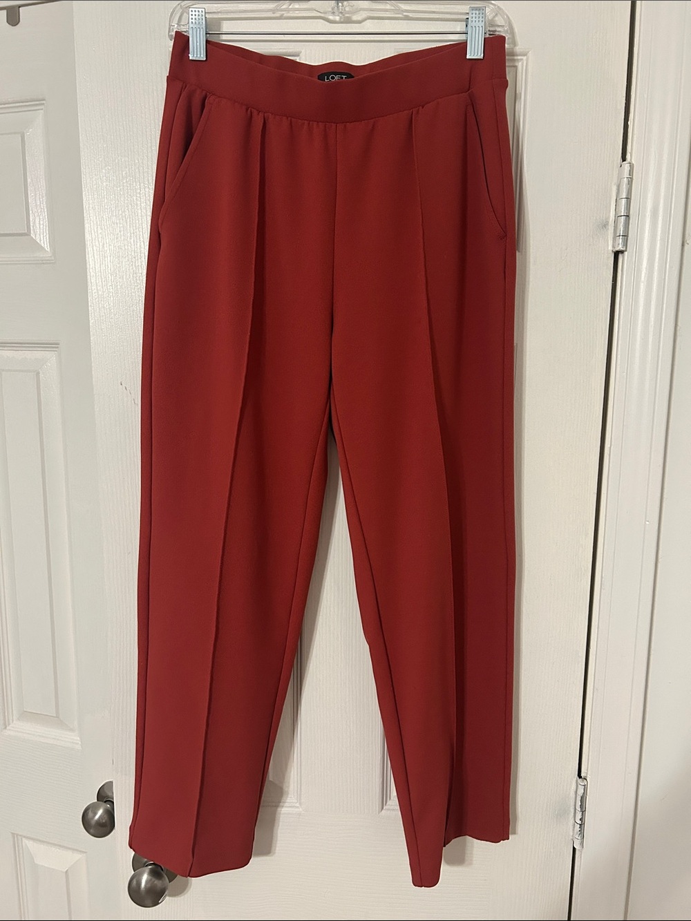 LOFT Pleated Straight-Leg Pants in Rust Red
